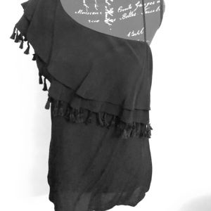 Francesca’s one shoulder top with tassels!!